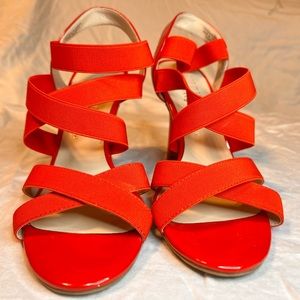 Size 8 , Ann Marino. Vibrant red heels.